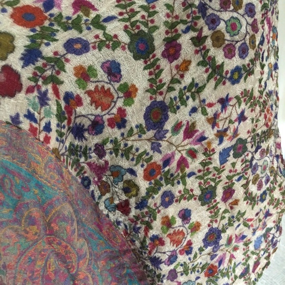 Floral and Paisley scarf wrap shawl one size - Picture 5 of 6